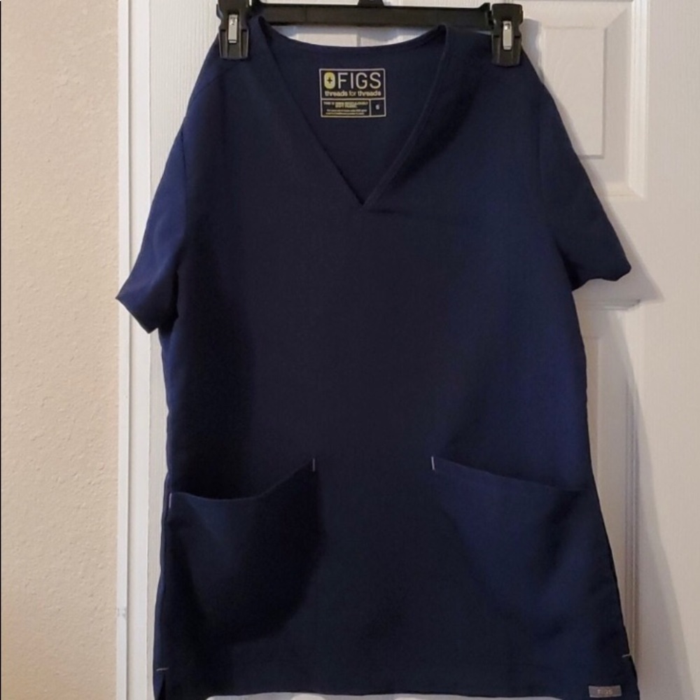 Navy Figs scrubs: top only. Size small.